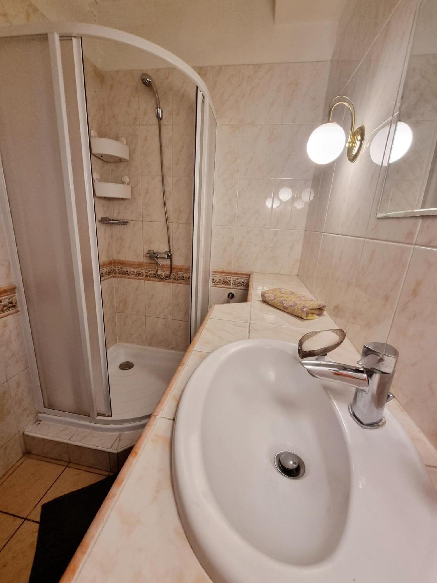 Big 4 Room Huge Apartment Bratislava Ngoại thất bức ảnh