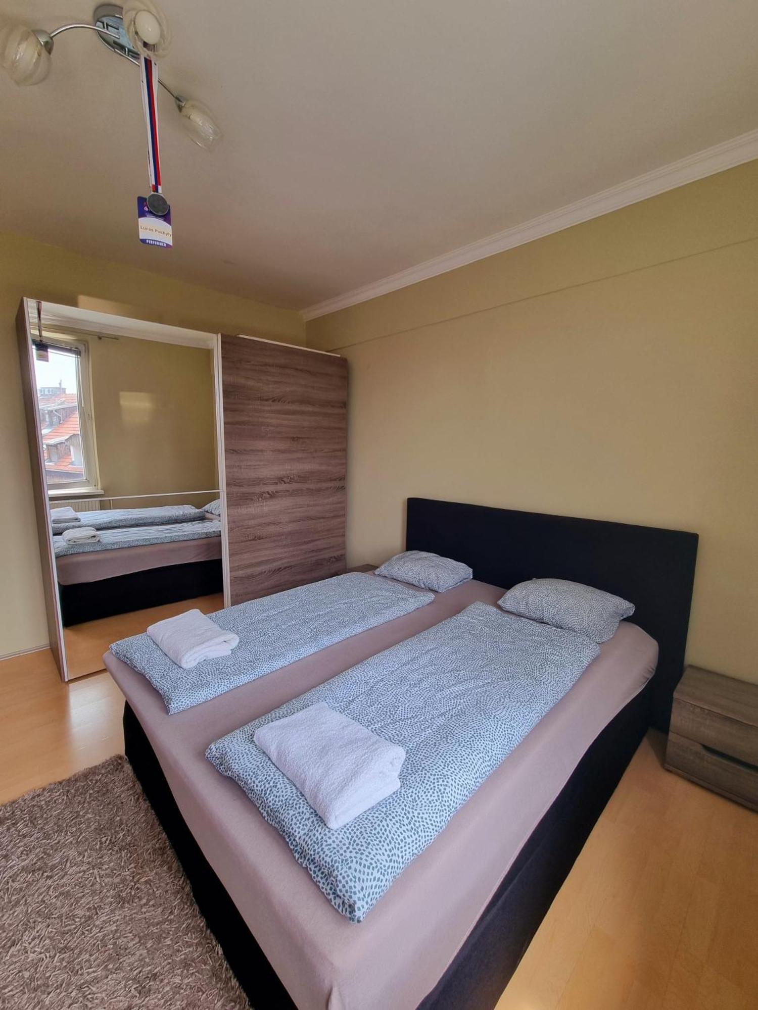 Big 4 Room Huge Apartment Bratislava Ngoại thất bức ảnh