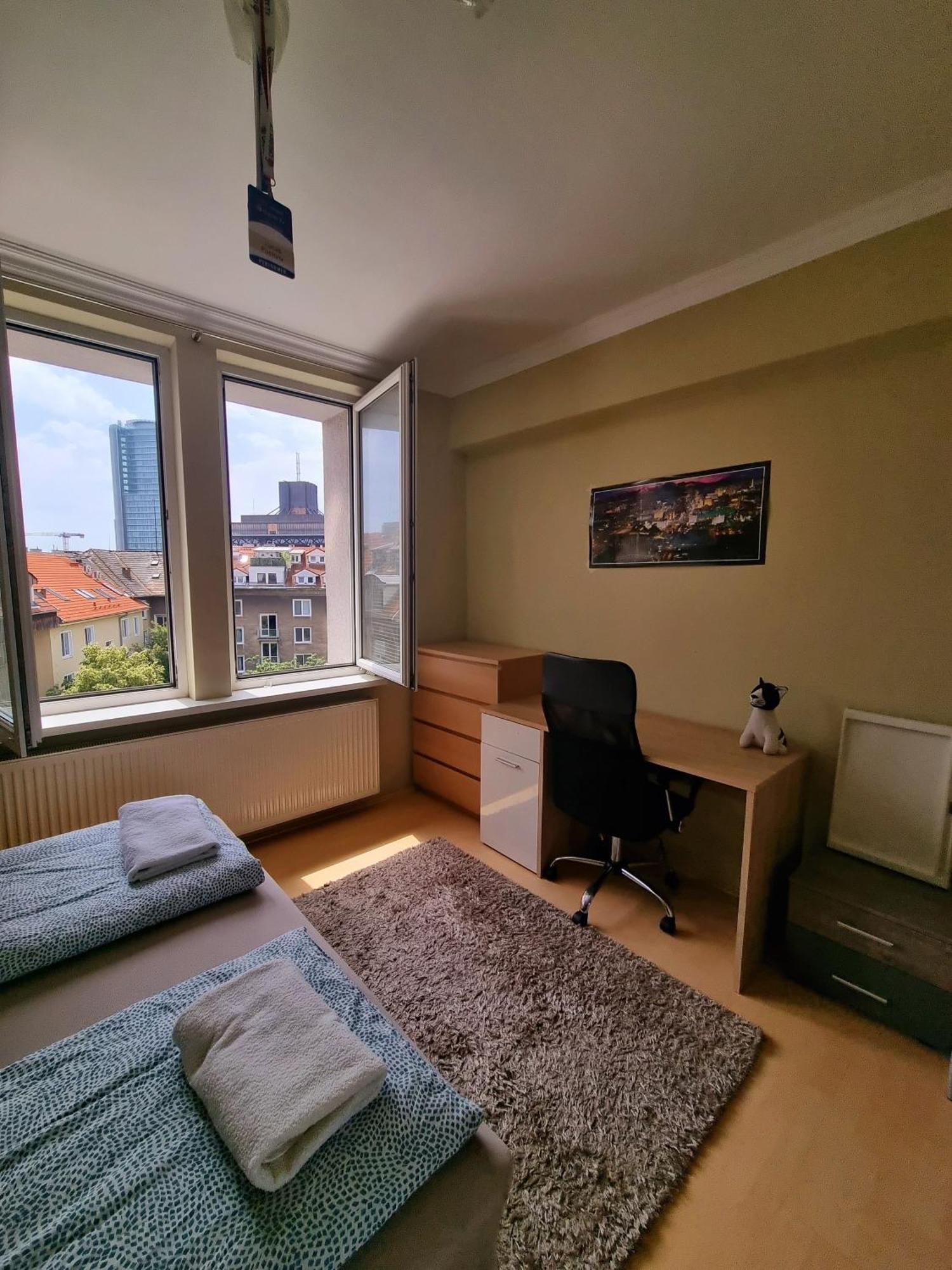 Big 4 Room Huge Apartment Bratislava Ngoại thất bức ảnh